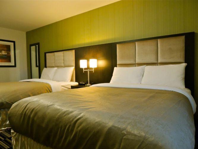 Western Star Inn And Suites Carlyle Room photo